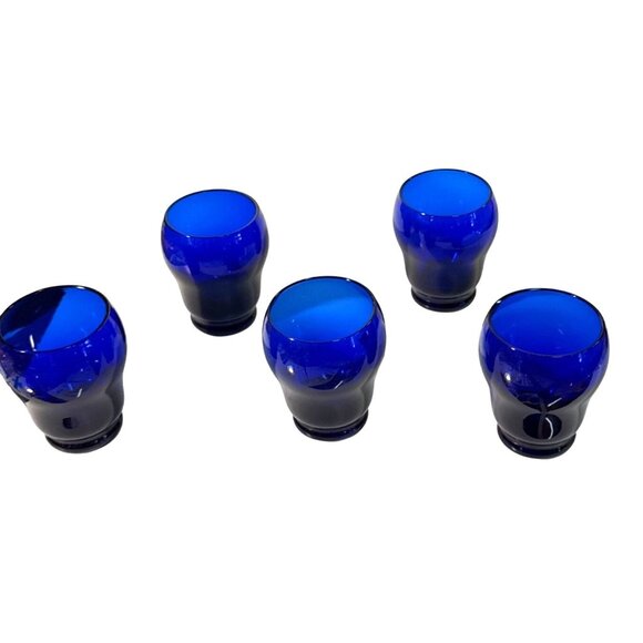 Cobalt Blue Hand-Blown Glass Pitcher & 6 Matching Cups With Swirled Clear Stoppe - Picture 7 of 16